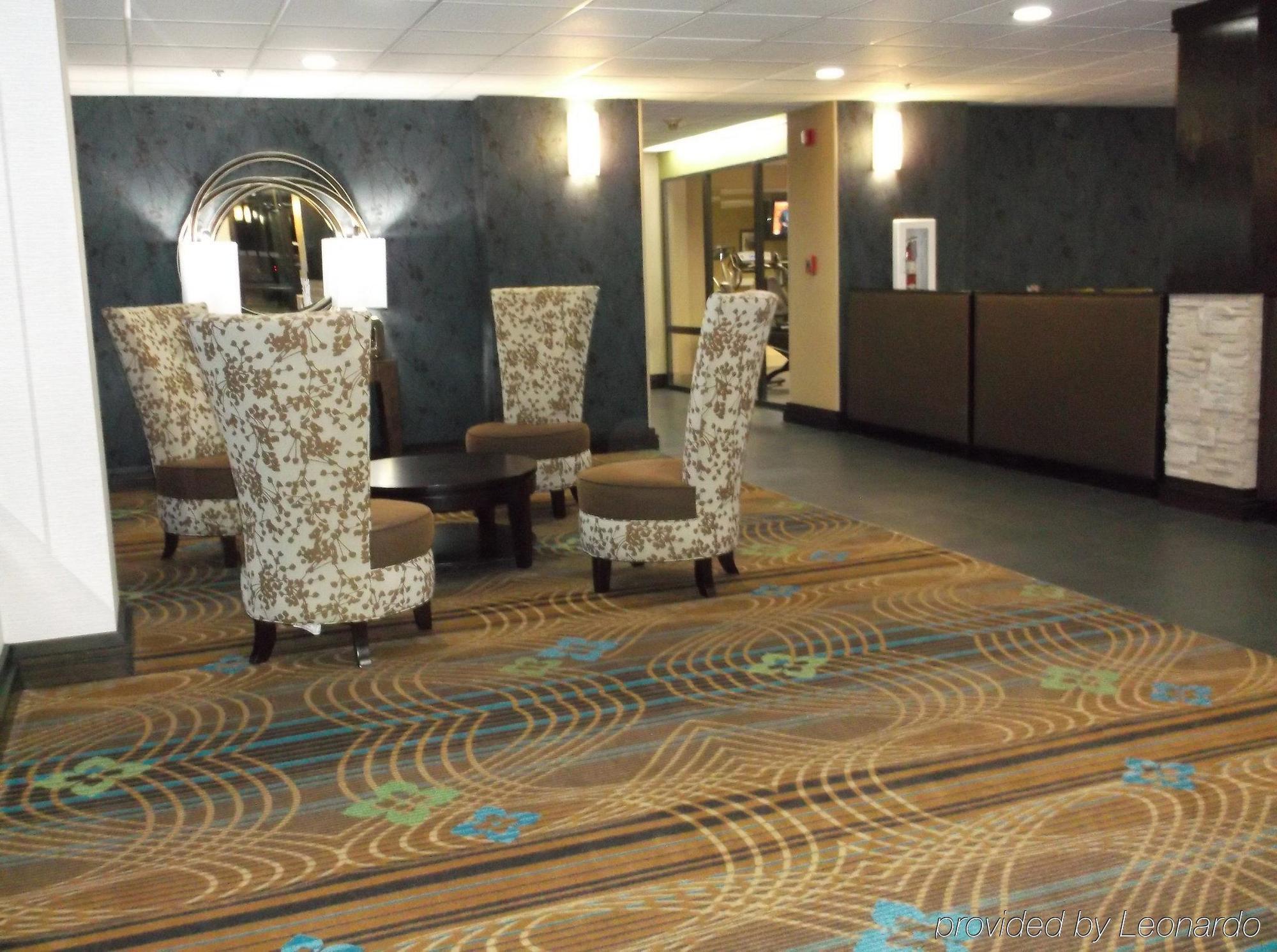 Holiday Inn Express Hotel & Suites Bentonville By Ihg Exterior photo
